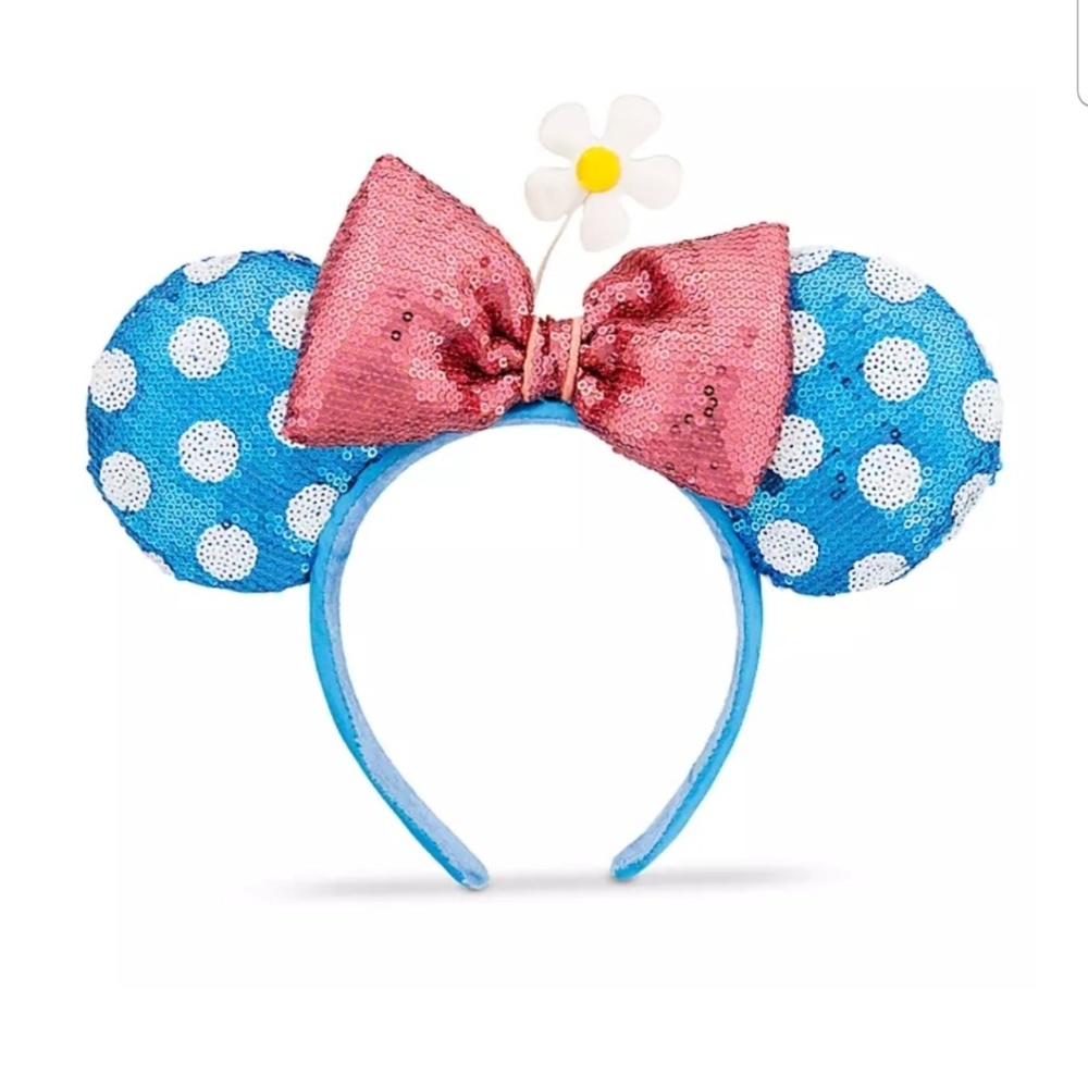 Timeless Minnie Eara